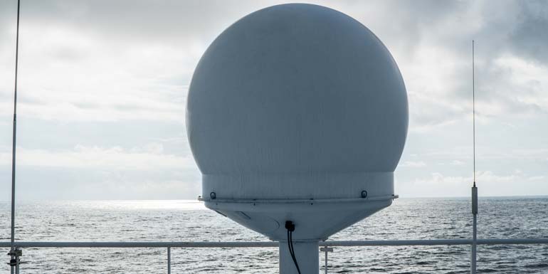 EST-IL POSSIBLE D&rsquo;AVOIR INTERNET EN PLEINE MER ?