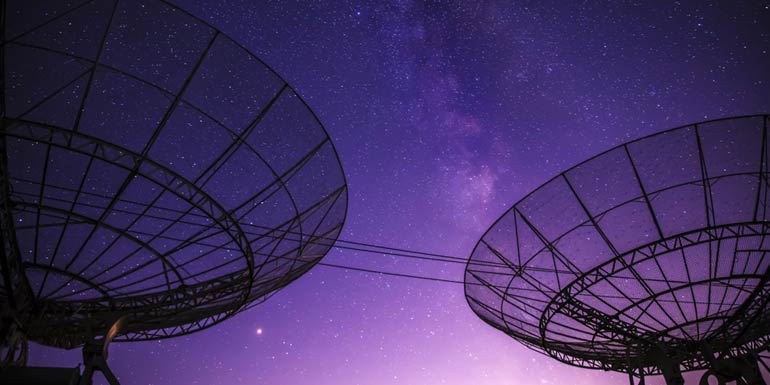 Pourquoi les entreprises pr&eacute;f&egrave;rent-elles l&rsquo;Internet par satellite ? 